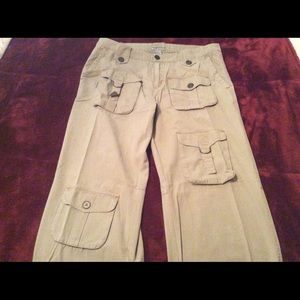 Women’s pant never worn